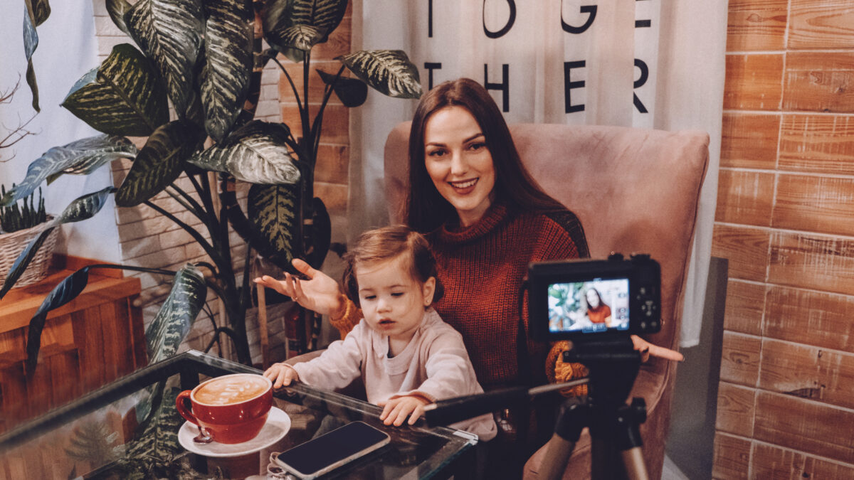 Here’s Why You Should Start a Mommy Blog in 2023