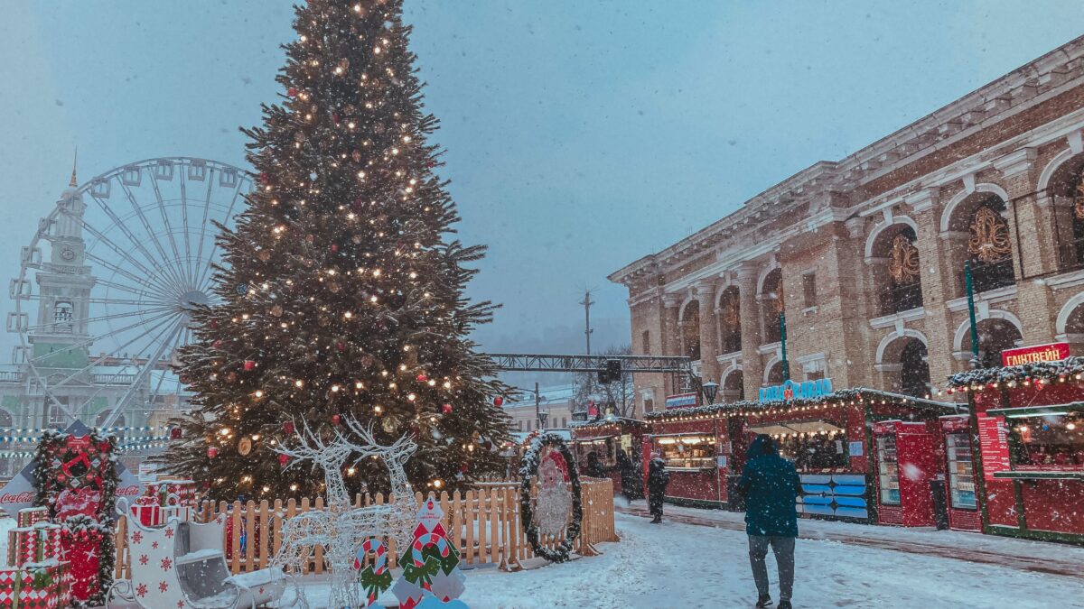 These 5 Places Need to Be on Your Christmas Bucket List