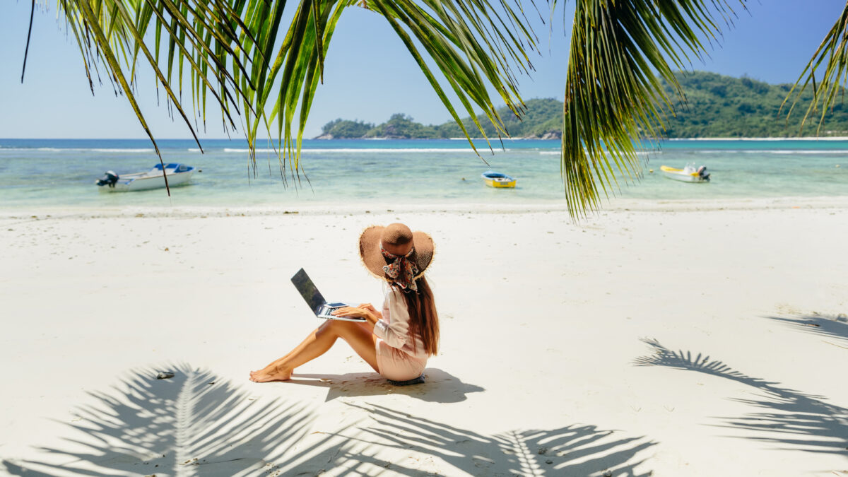 Do You Have a Passion For Travel? Here’s How to Make it a Lucrative Side Hustle